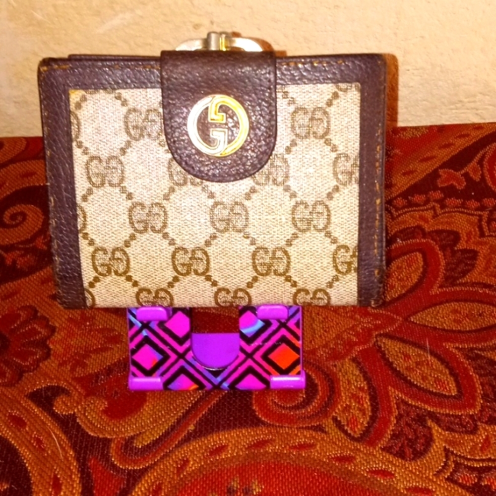 Gucci Vintage Kiss Lock Wallet 1970's